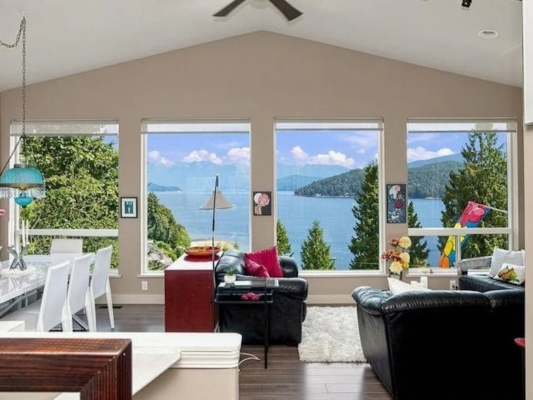 491 Woodland Avenue, Gibsons, BC, V0N 1V1