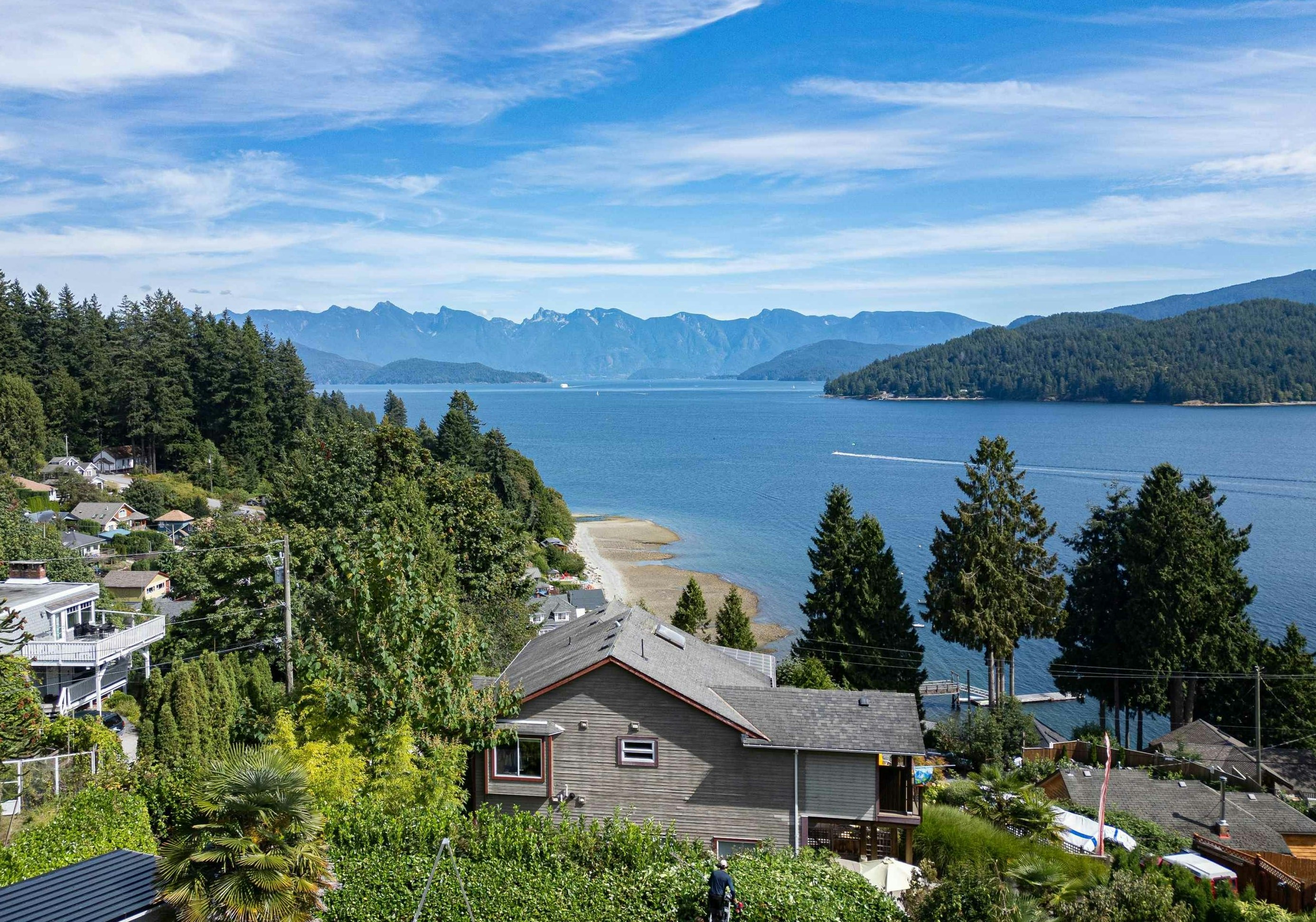 491 Woodland Avenue, Gibsons, BC, V0N 1V1