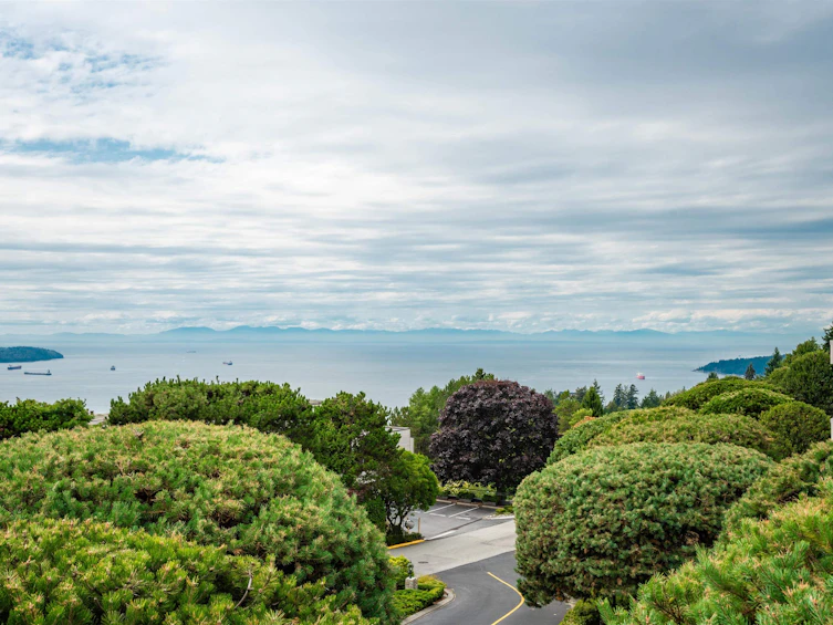 1-2278 Folkestone Way, West Vancouver, BC, V7S 2X7