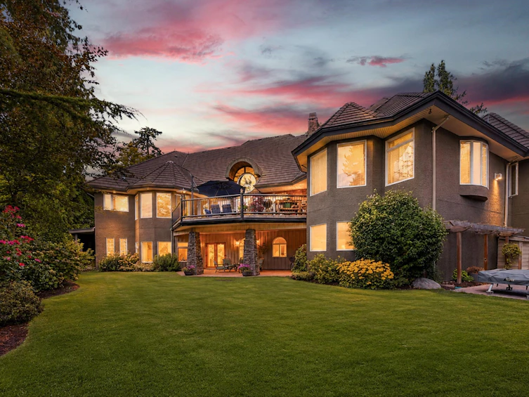 18638 54a Avenue, Surrey, BC, V3S 8L5