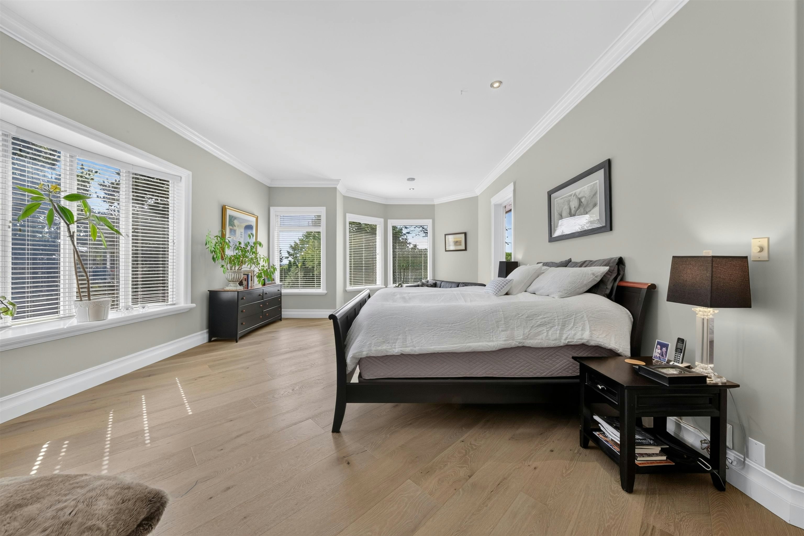 18638 54a Avenue, Surrey, BC, V3S 8L5 - 18