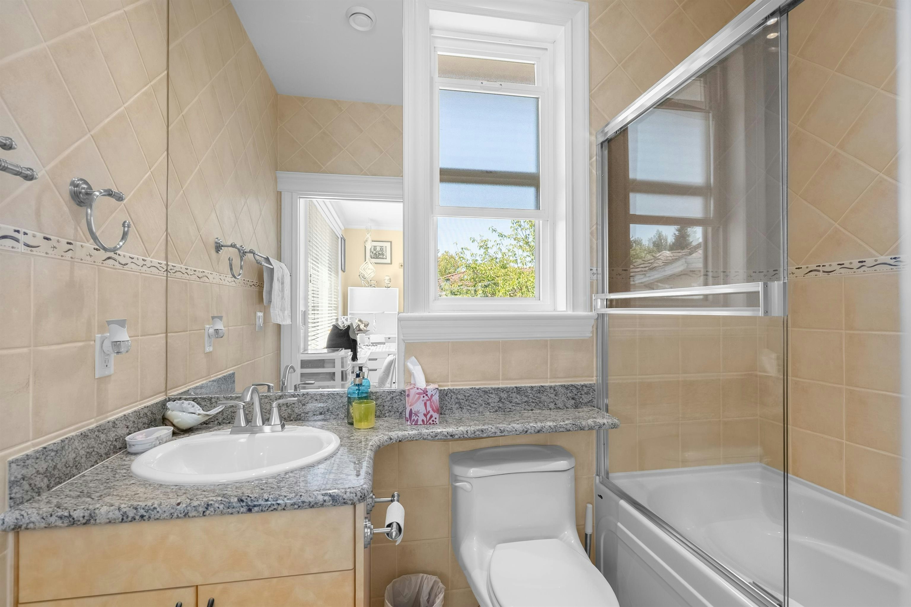 6431 Juniper Drive, Richmond, BC, V7E 4Z4 - 25