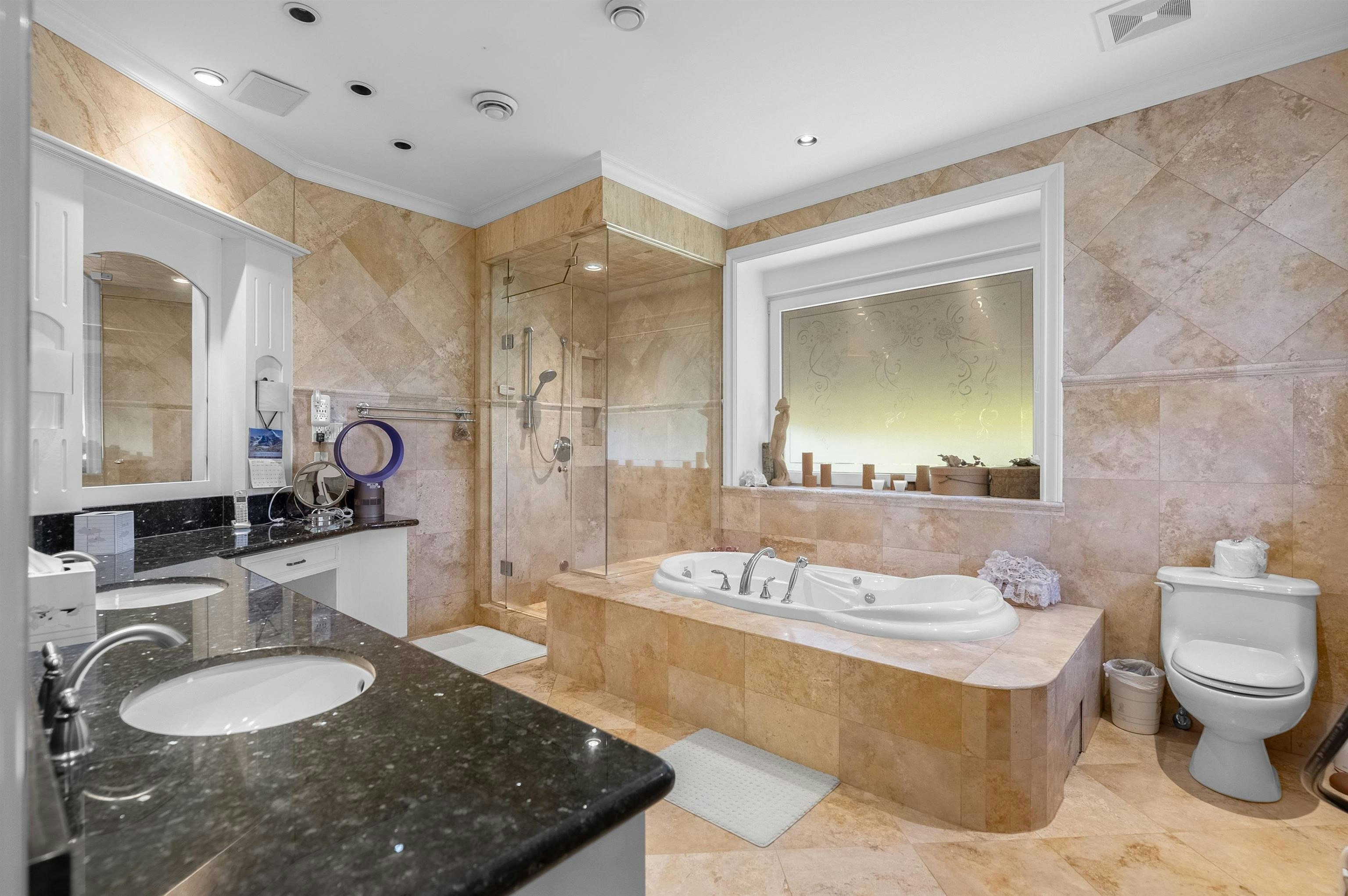 6431 Juniper Drive, Richmond, BC, V7E 4Z4 - 22