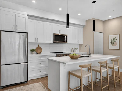 405-22335 Mcintosh Avenue - 4