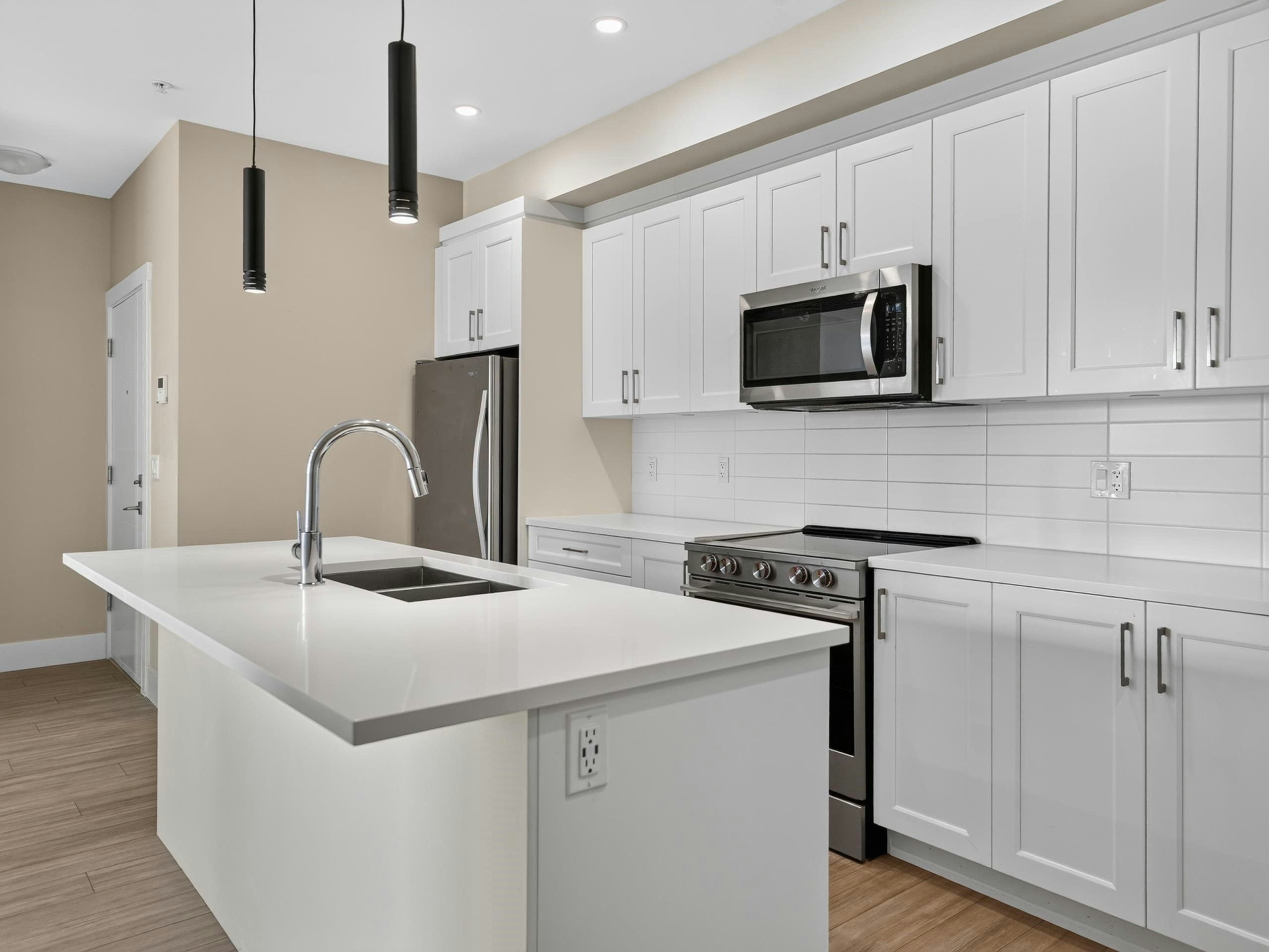 405-22335 Mcintosh Avenue - 5