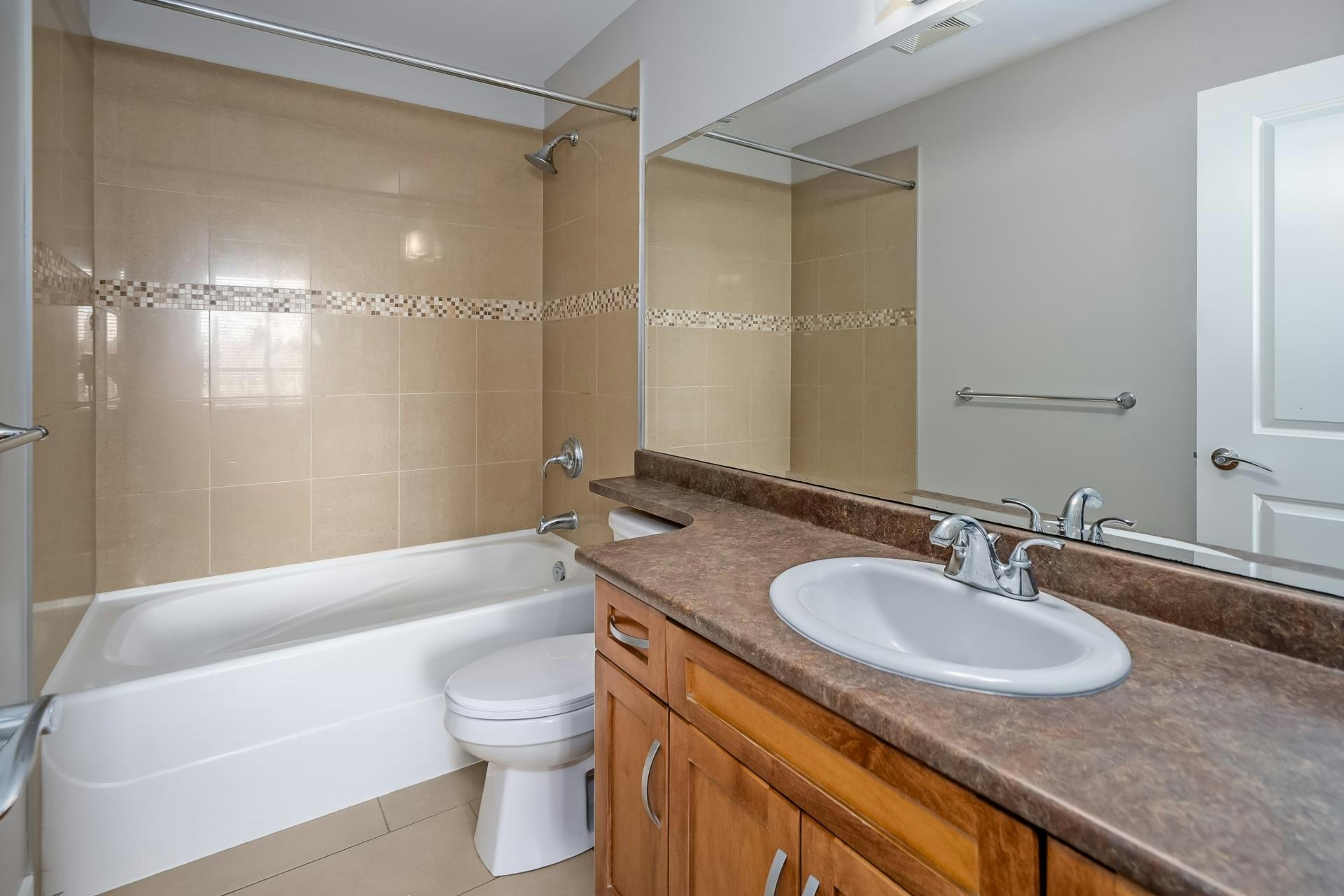 303-3192 Gladwin Road, Abbotsford, BC, V2T 6M9 - 23