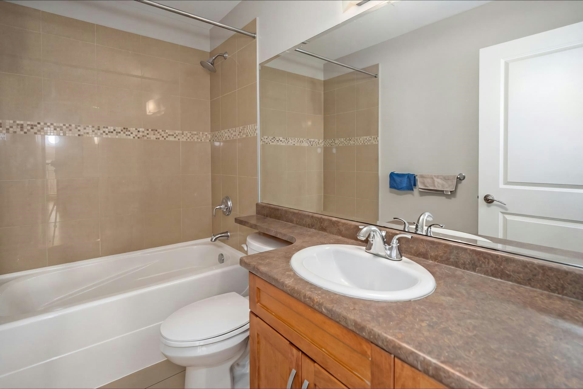 303-3192 Gladwin Road, Abbotsford, BC, V2T 6M9 - 25