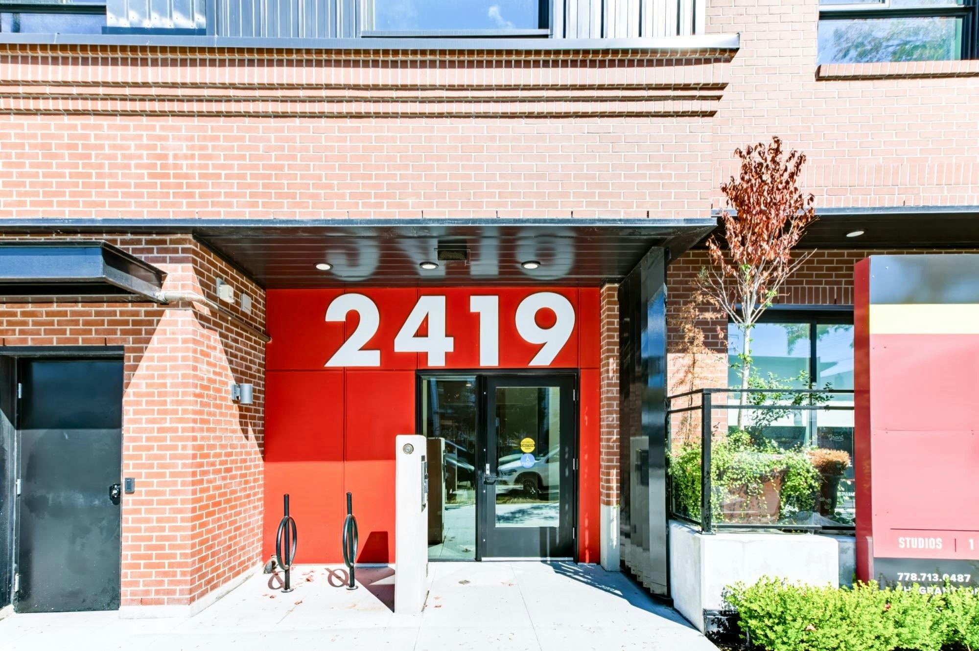 406-2419 Grant Street, Vancouver, BC, V5K 3G5