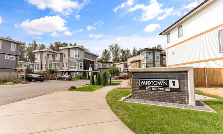 16-8413 Midtown Way