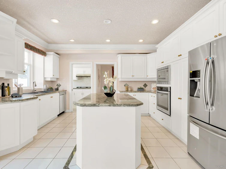8777 Wheeler Road, Richmond, BC, V6Y 2M4 - 8