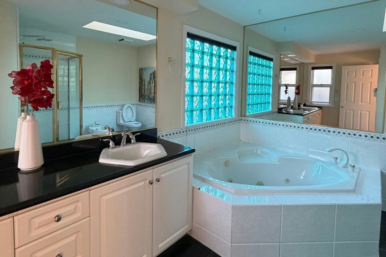 8777 Wheeler Road, Richmond, BC, V6Y 2M4 - 14