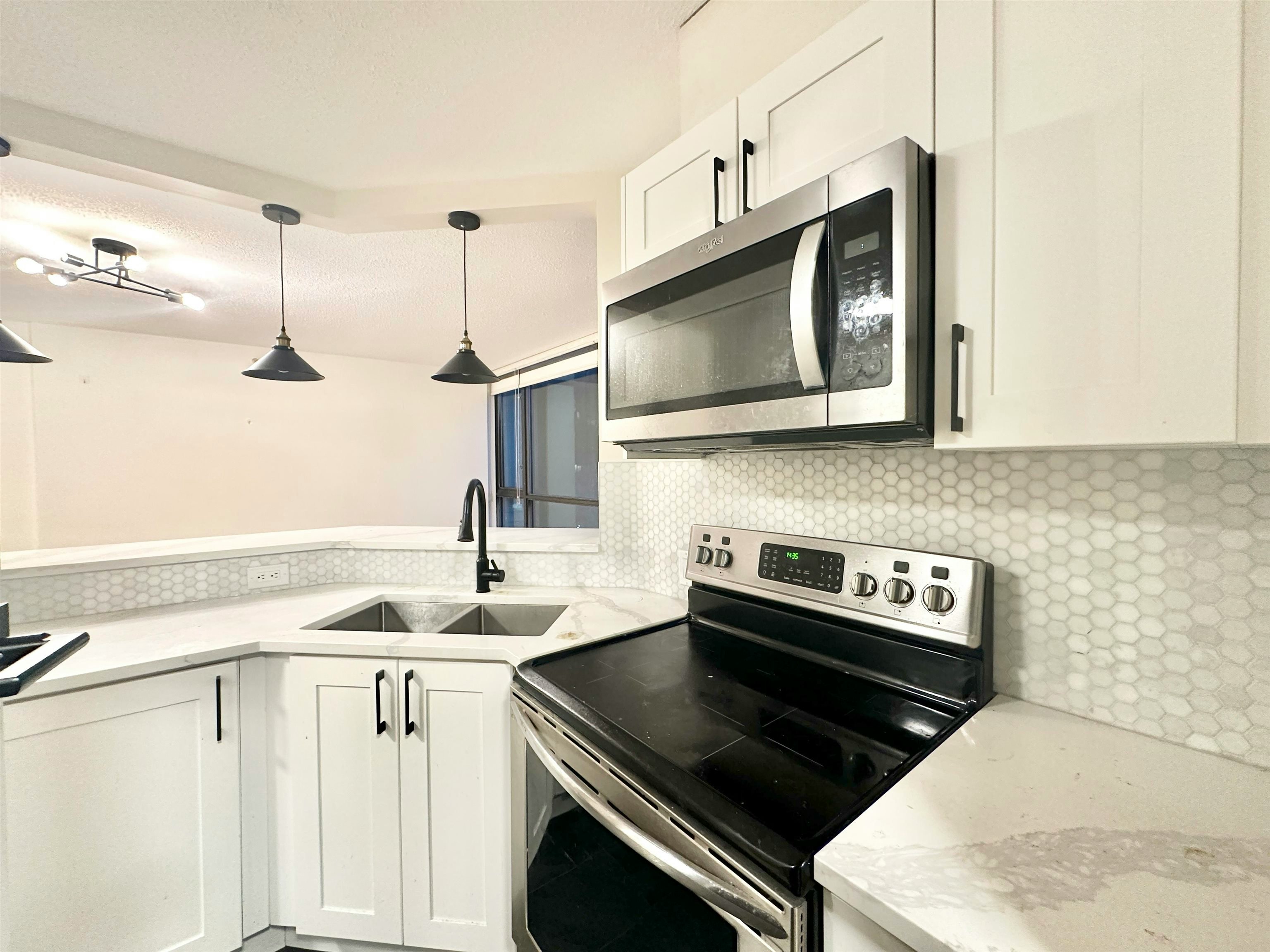 302-1331 Alberni Street, Vancouver, BC, V6E 4S1 - 8