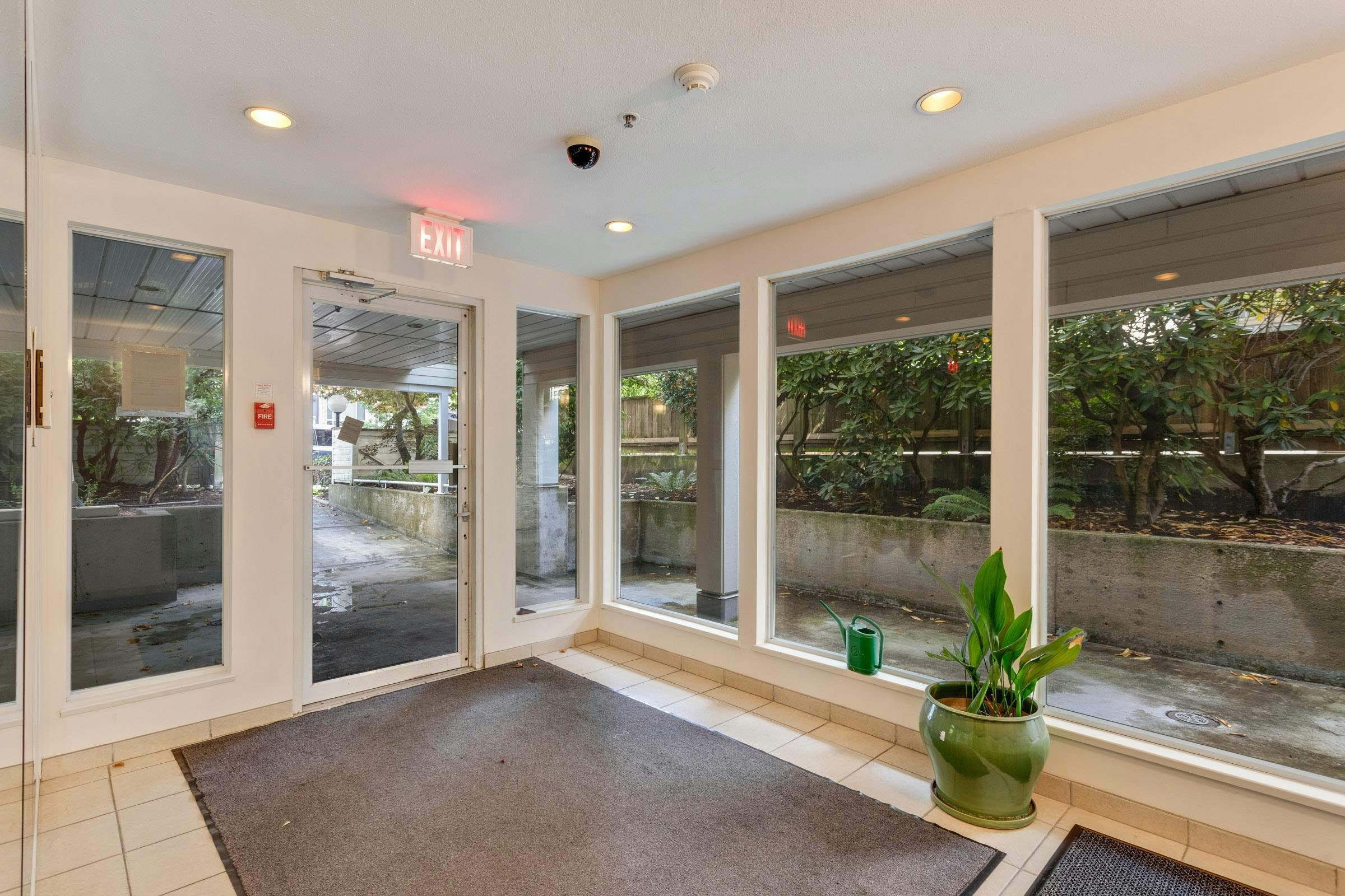 101-3270 W 4th Avenue, Vancouver, BC, V6K 1R9 - 4
