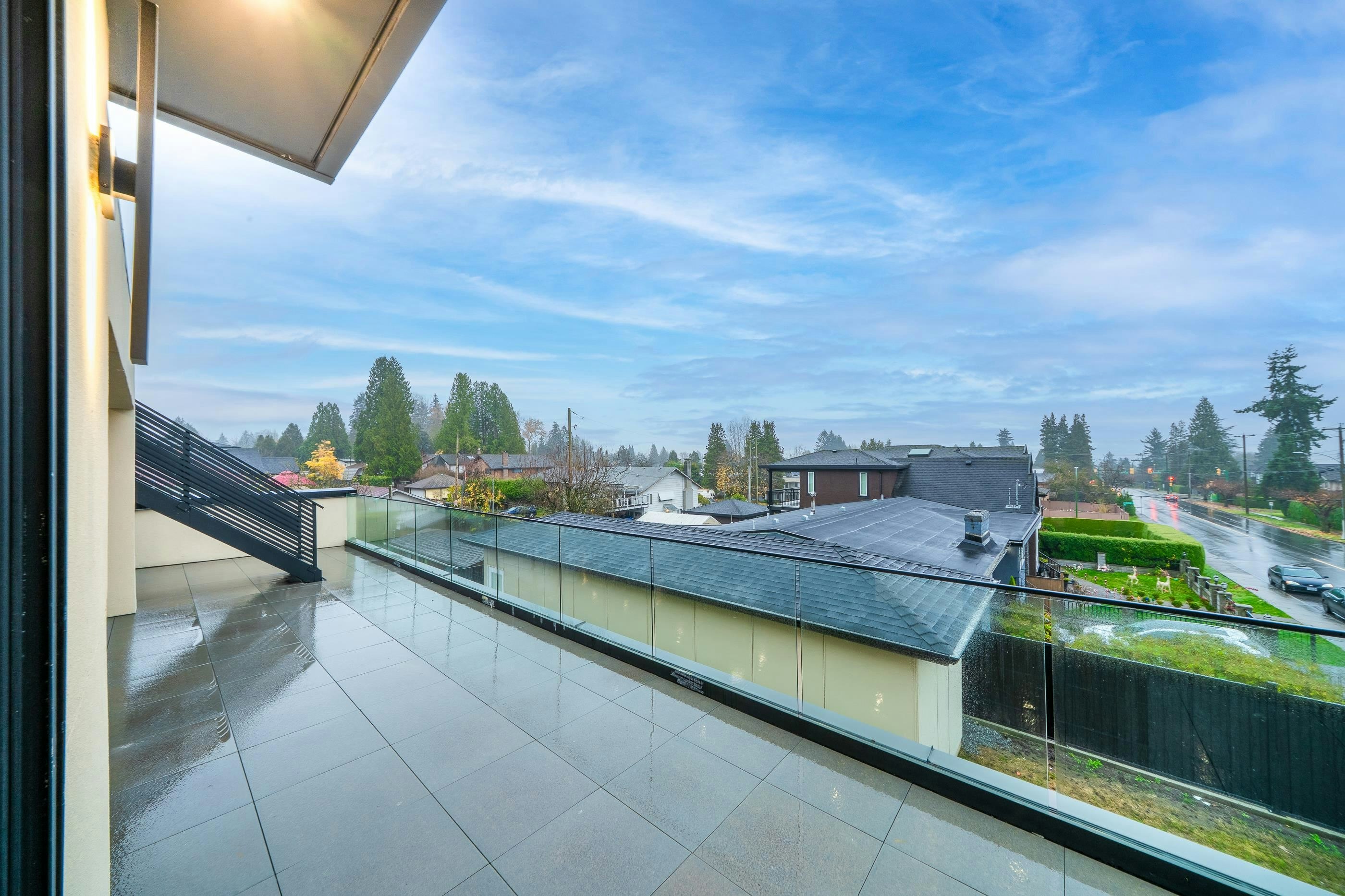 6708 Winch Street, Burnaby, BC, V5B 4K2 - 33