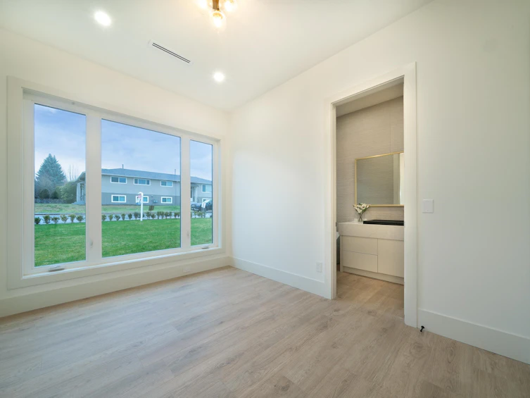 6708 Winch Street, Burnaby, BC, V5B 4K2 - 22