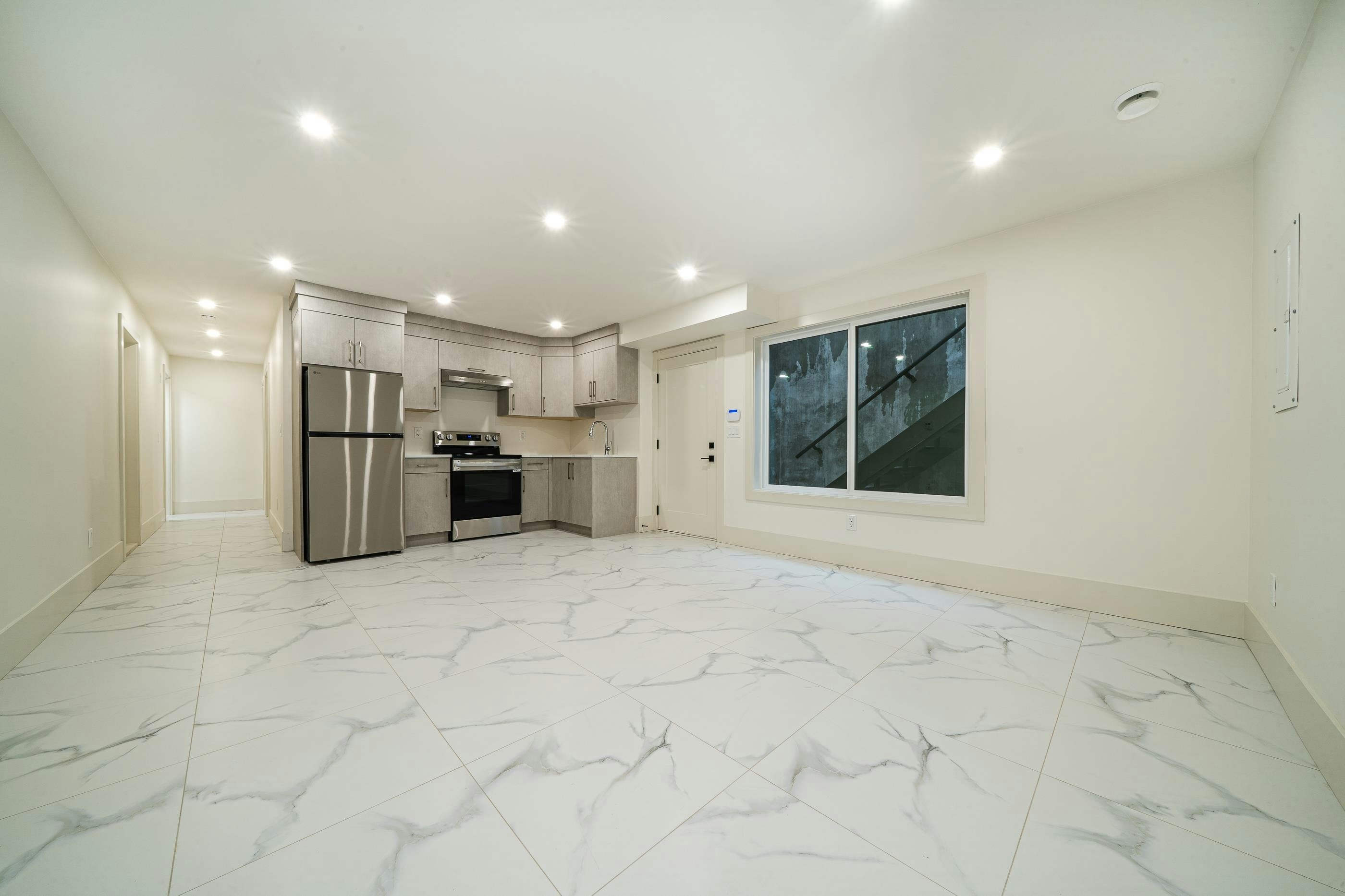 6708 Winch Street, Burnaby, BC, V5B 4K2 - 31