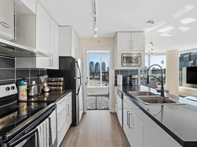 305-689 Abbott Street, Vancouver, BC, V6B 0J2 - 6