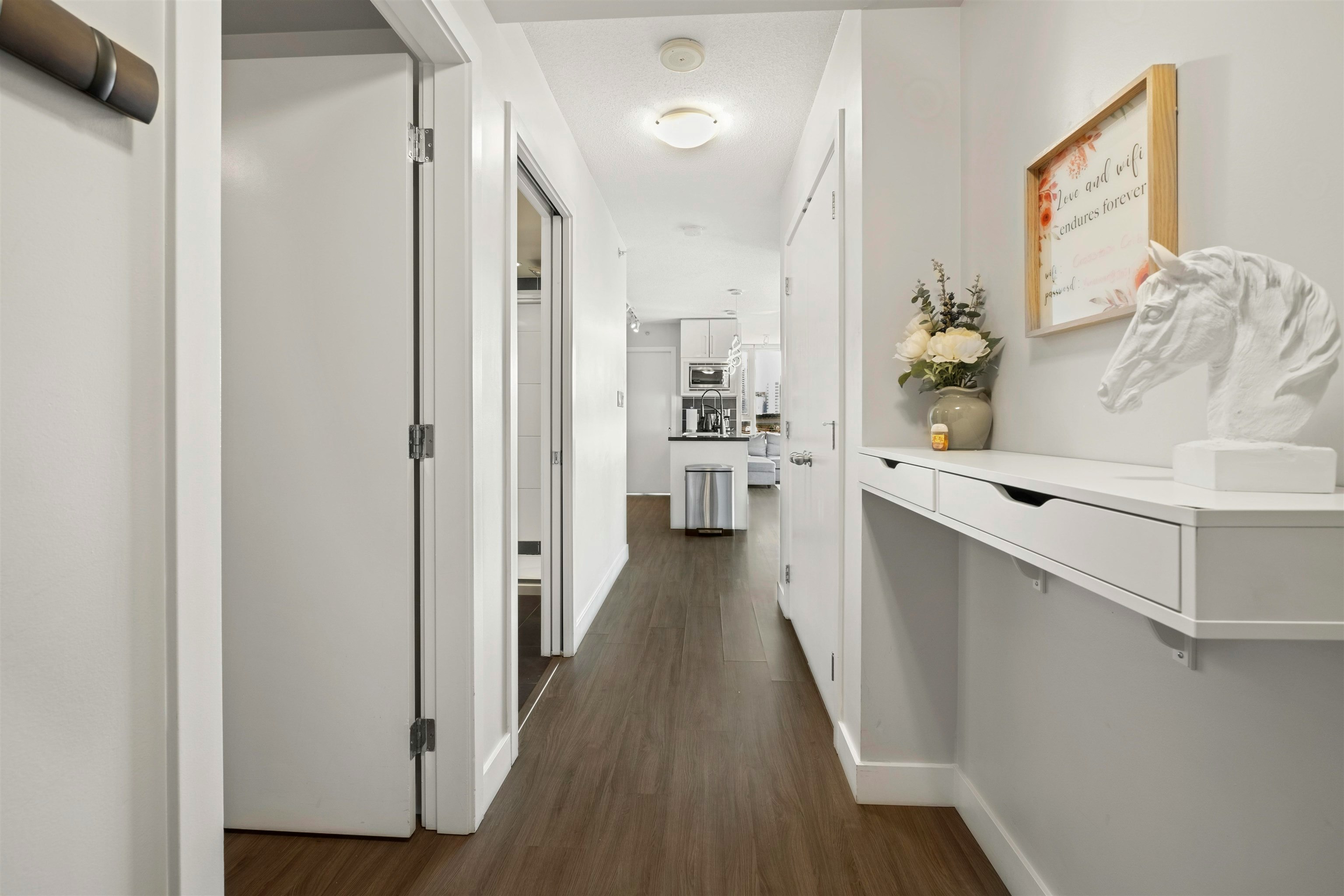 305-689 Abbott Street, Vancouver, BC, V6B 0J2 - 8