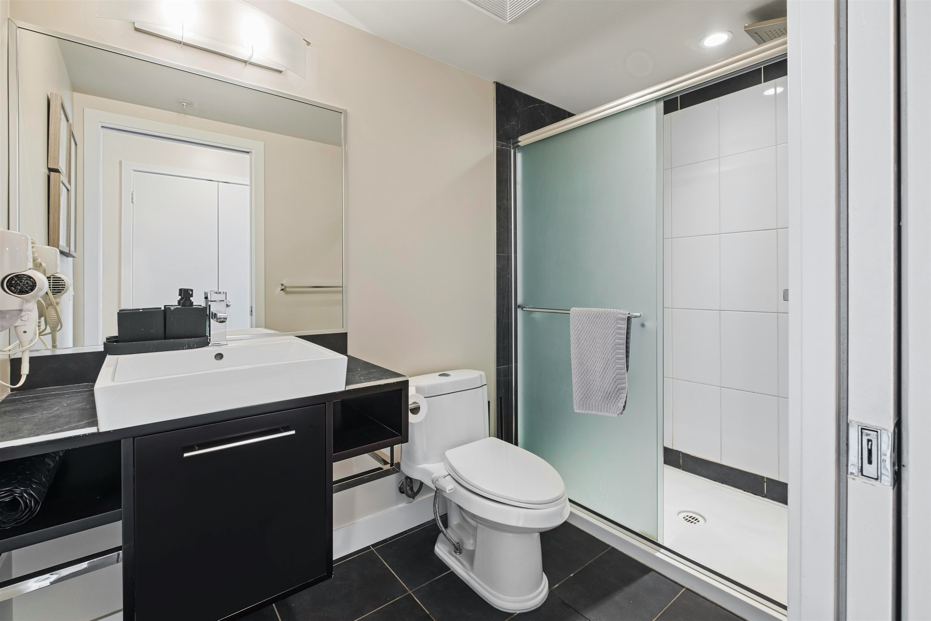 305-689 Abbott Street, Vancouver, BC, V6B 0J2 - 10