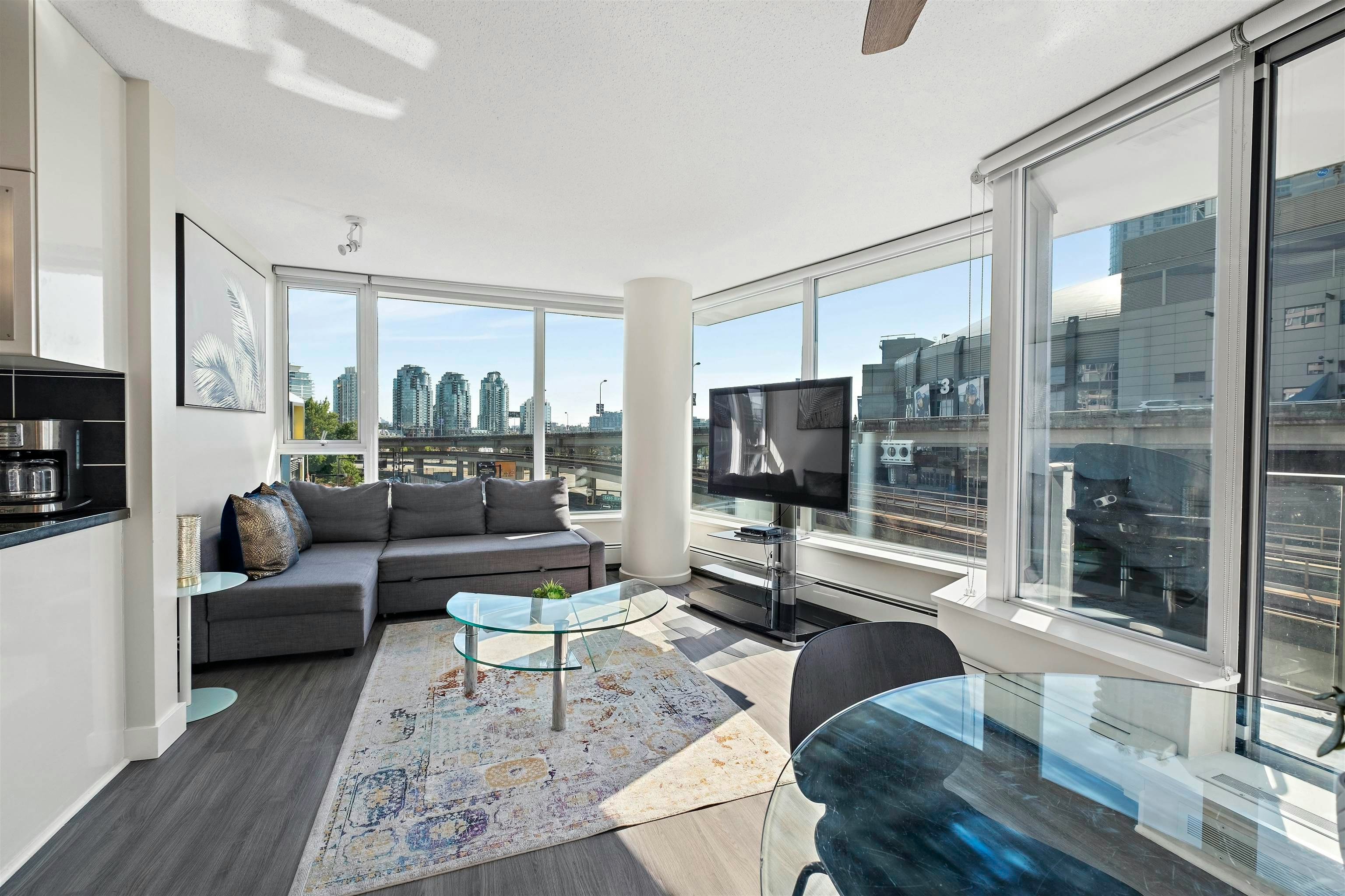 305-689 Abbott Street, Vancouver, BC, V6B 0J2