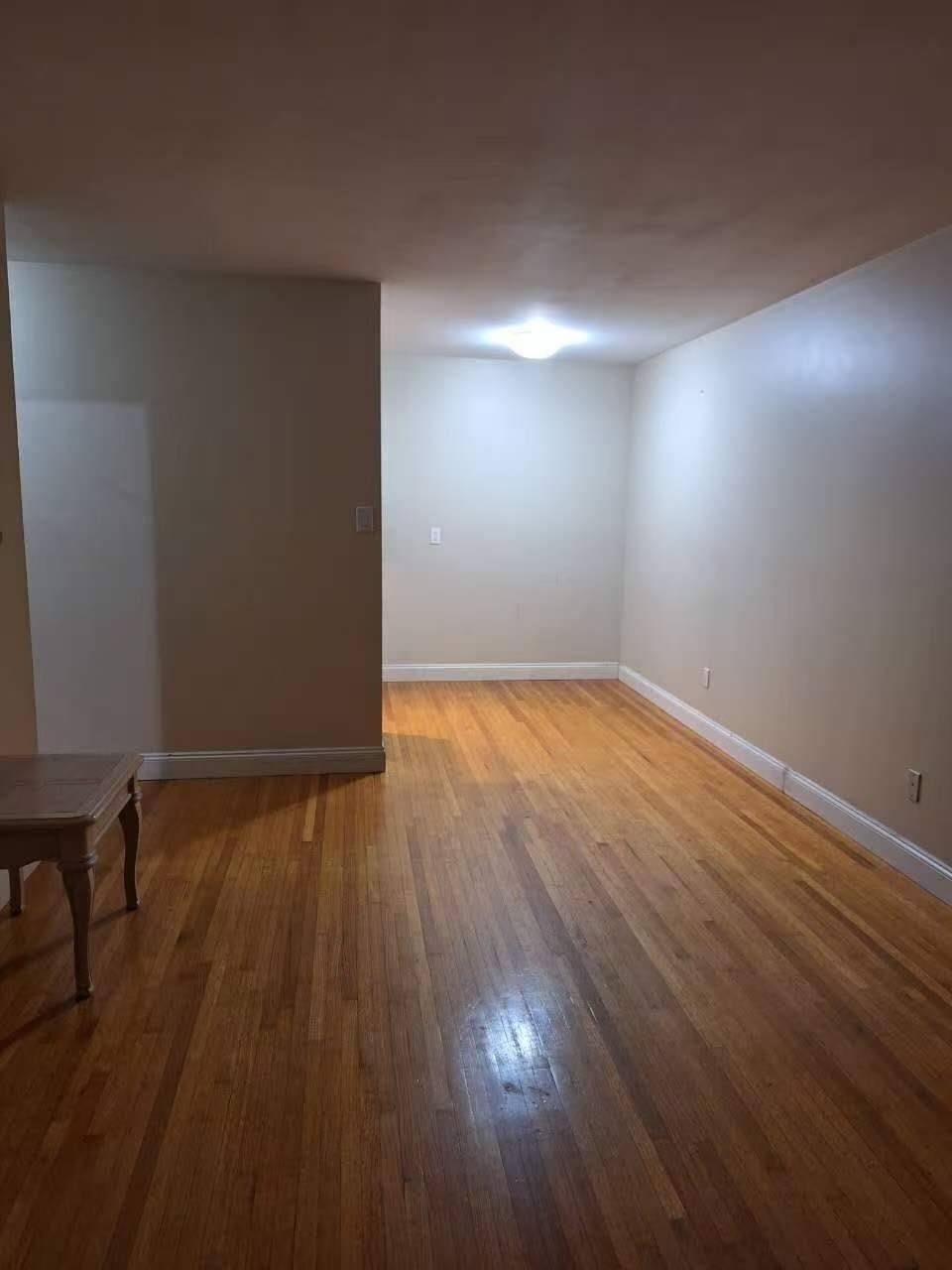 1404 E 57th Avenue, Vancouver, BC, V5P 2A9 - 2