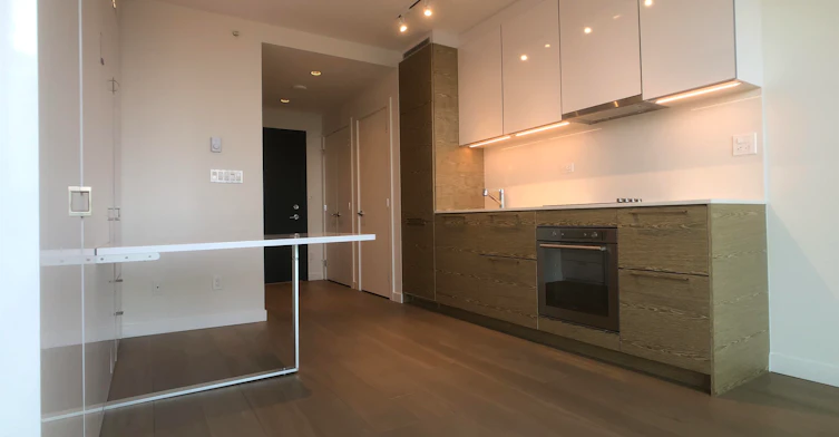 2003-13438 Central Avenue, Surrey, BC, V3T 0N2 - 3