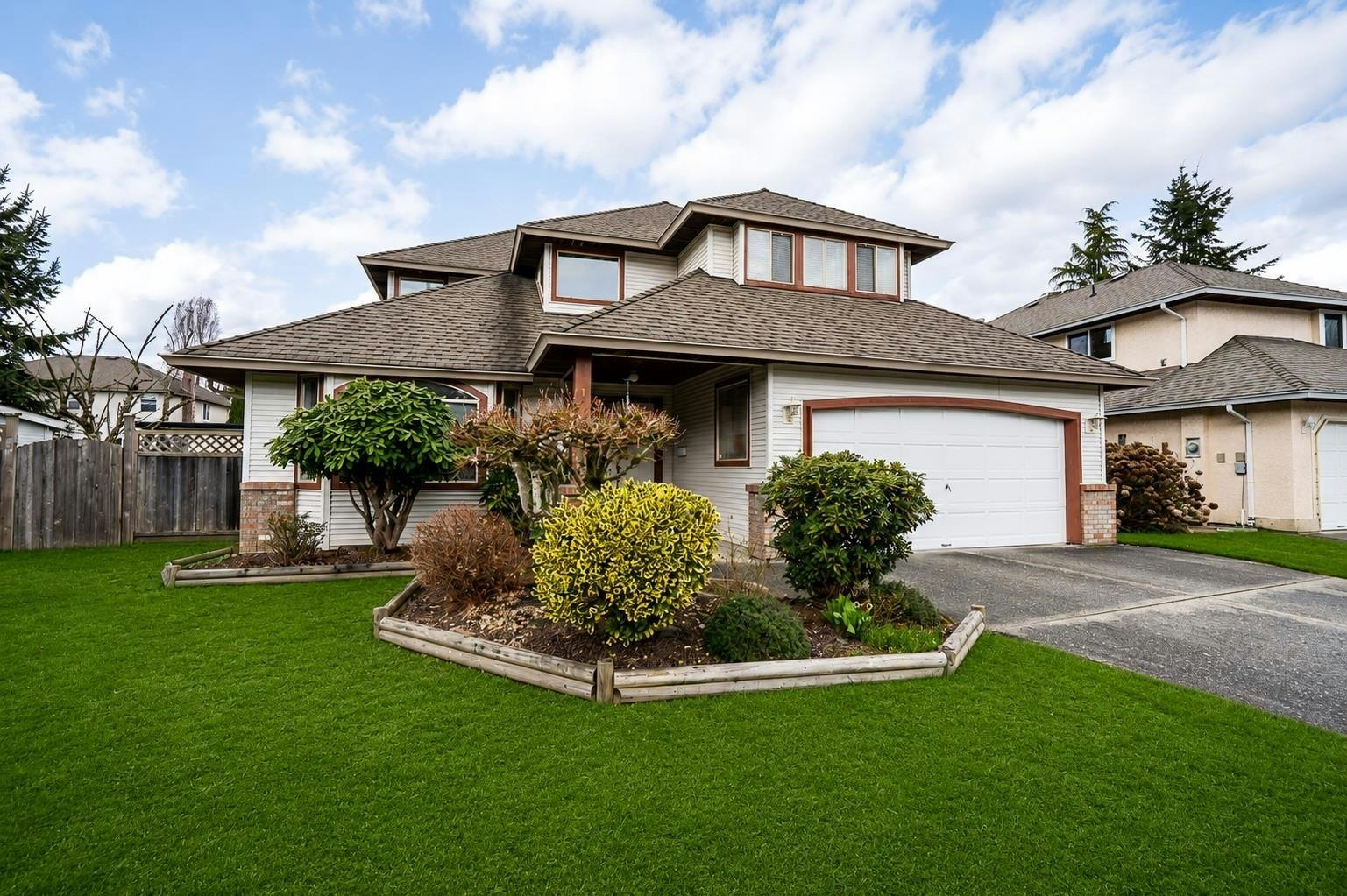 16156 94a Avenue, Surrey, BC, V4N 3A2