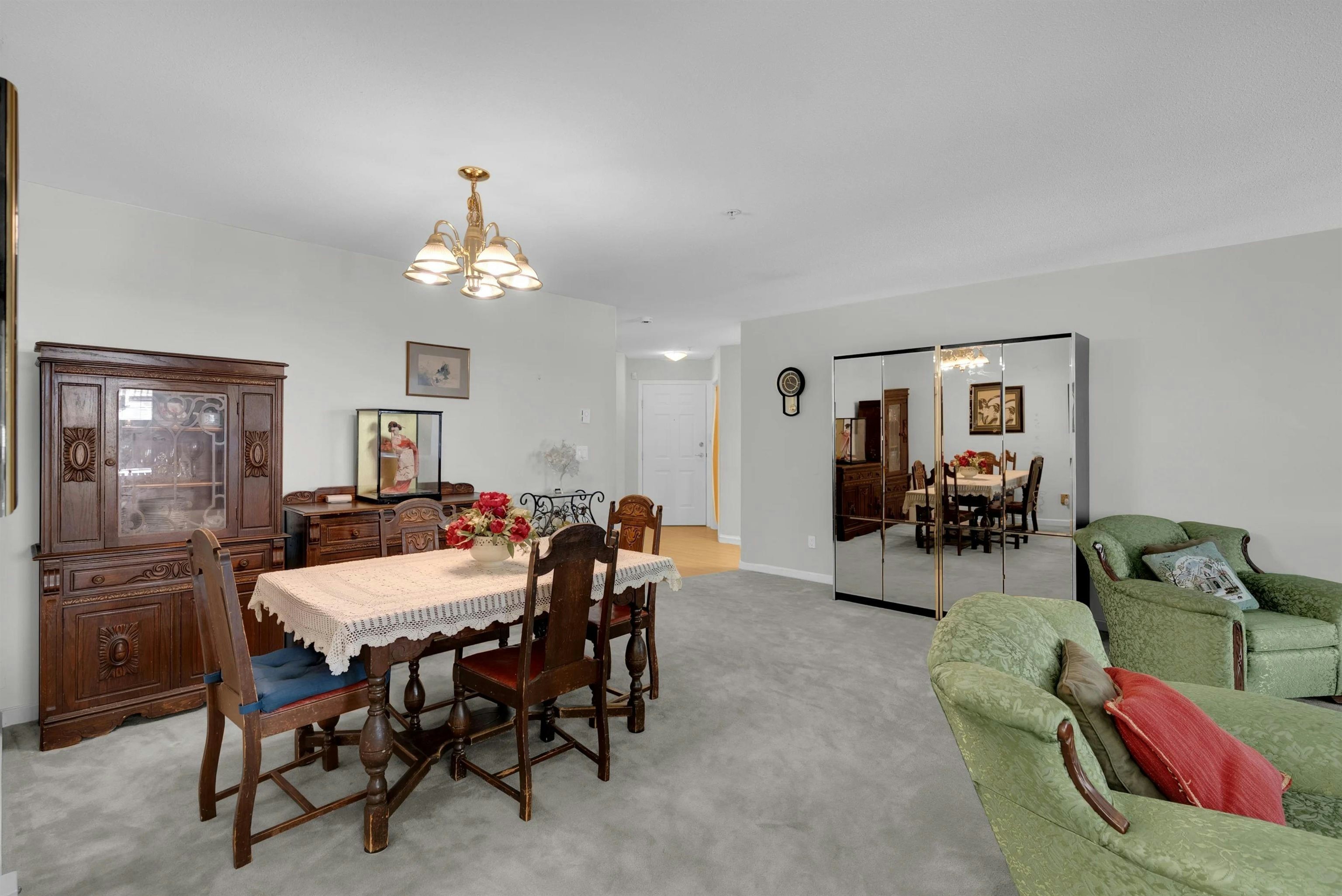 206-9668 148 Street - 3