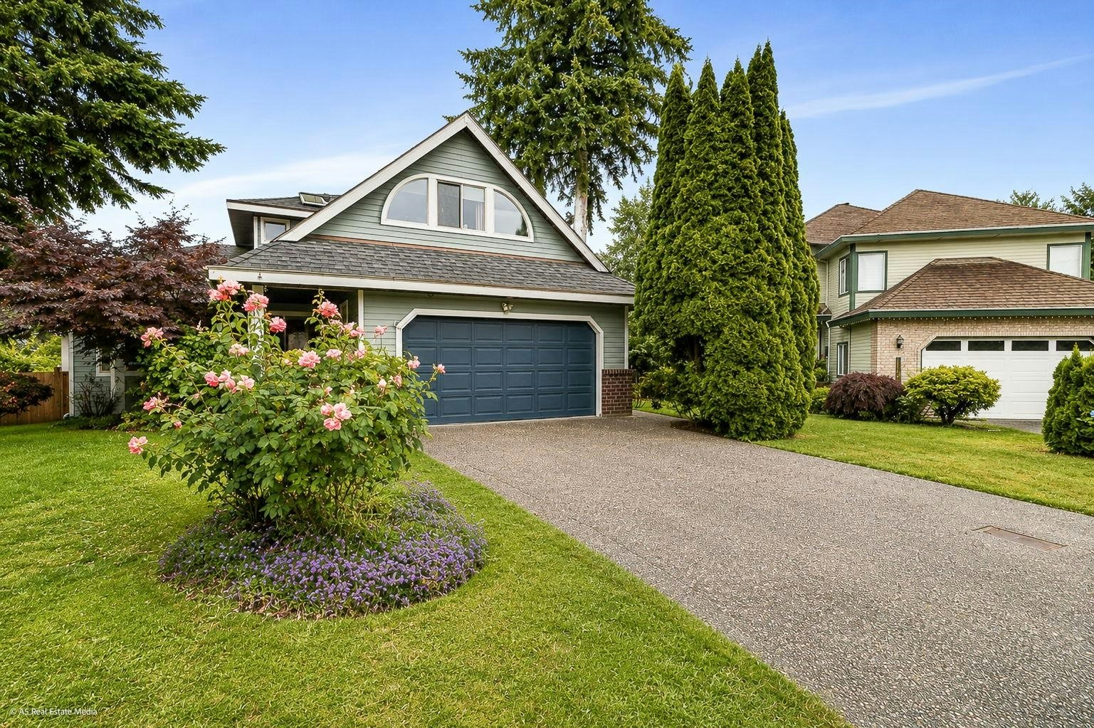 Upper-16375 Middleglen Place, Surrey, BC, V4N 1X7 - 3