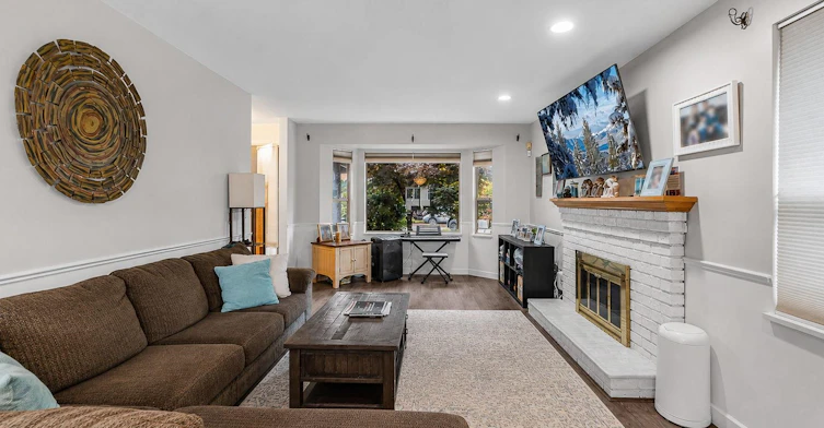 Upper-16375 Middleglen Place, Surrey, BC, V4N 1X7 - 9