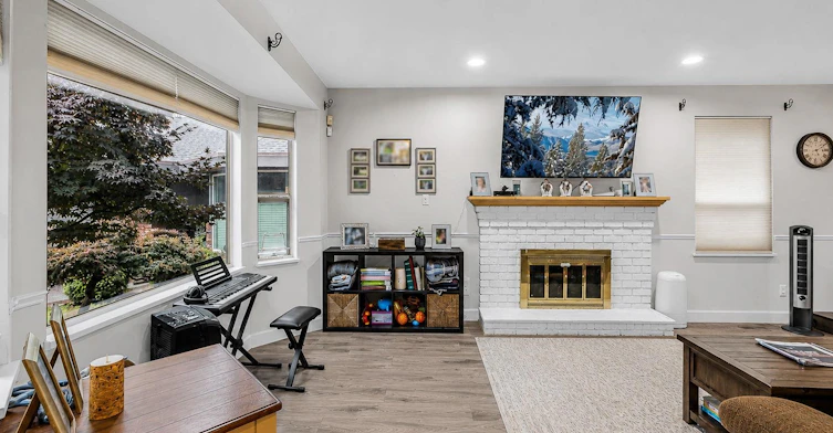 Upper-16375 Middleglen Place, Surrey, BC, V4N 1X7 - 6