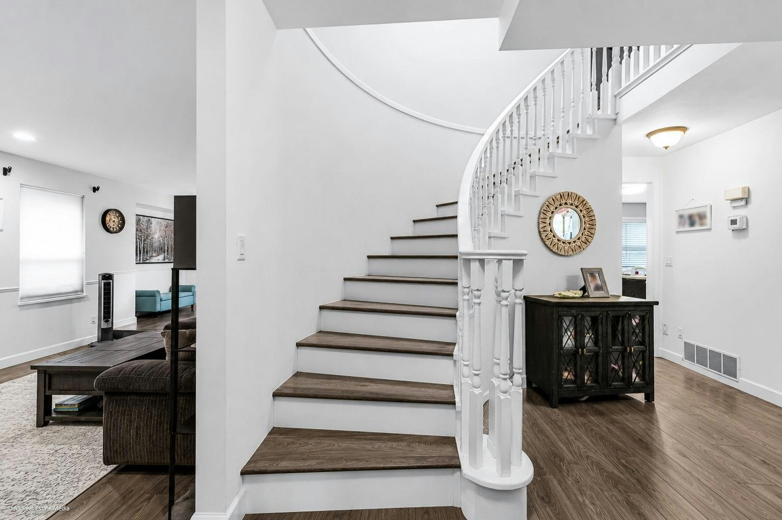 Upper-16375 Middleglen Place, Surrey, BC, V4N 1X7 - 5
