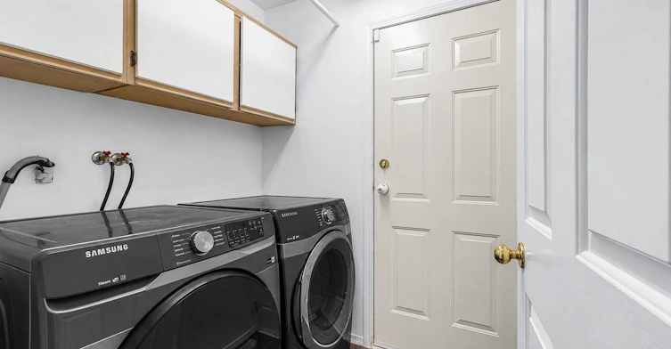 Upper-16375 Middleglen Place, Surrey, BC, V4N 1X7 - 18