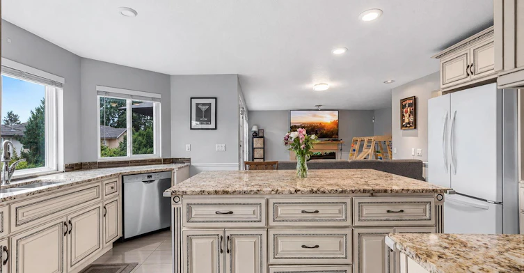Upper-16375 Middleglen Place, Surrey, BC, V4N 1X7 - 13