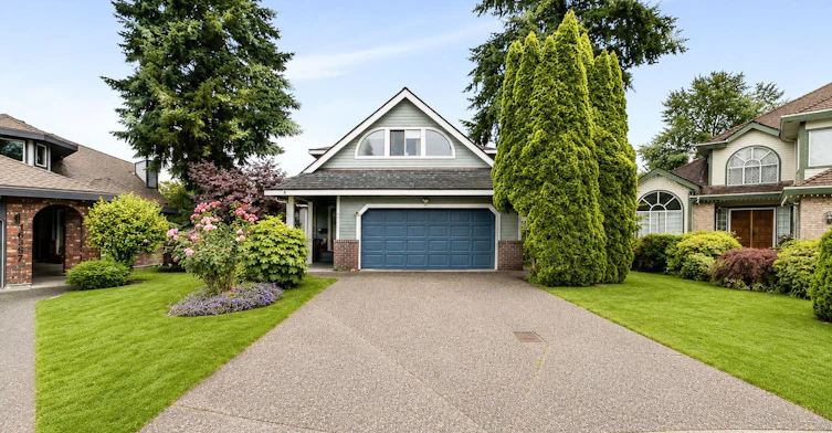 Upper-16375 Middleglen Place, Surrey, BC, V4N 1X7