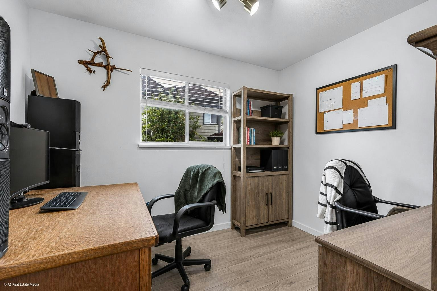 Upper-16375 Middleglen Place, Surrey, BC, V4N 1X7 - 17