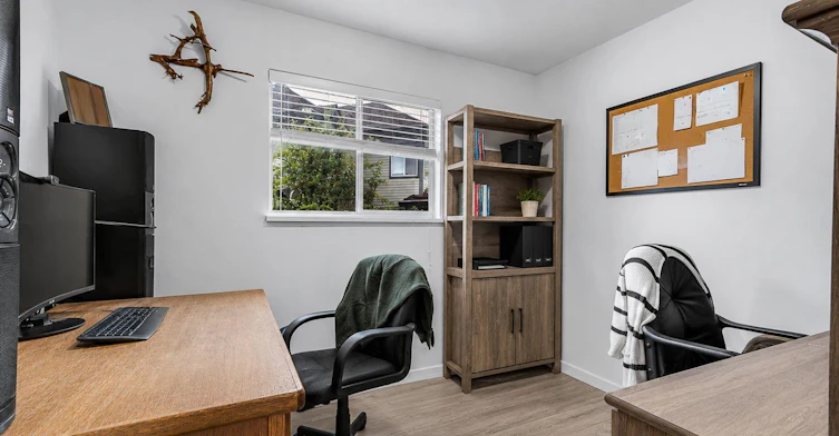 Upper-16375 Middleglen Place, Surrey, BC, V4N 1X7 - 17