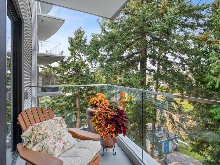 603-14825 Thrift Avenue, Surrey, BC, V4B 2J6 - 20