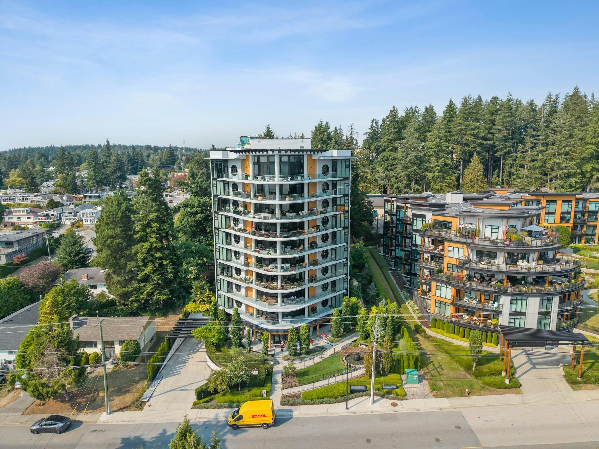 603-14825 Thrift Avenue, Surrey, BC, V4B 2J6