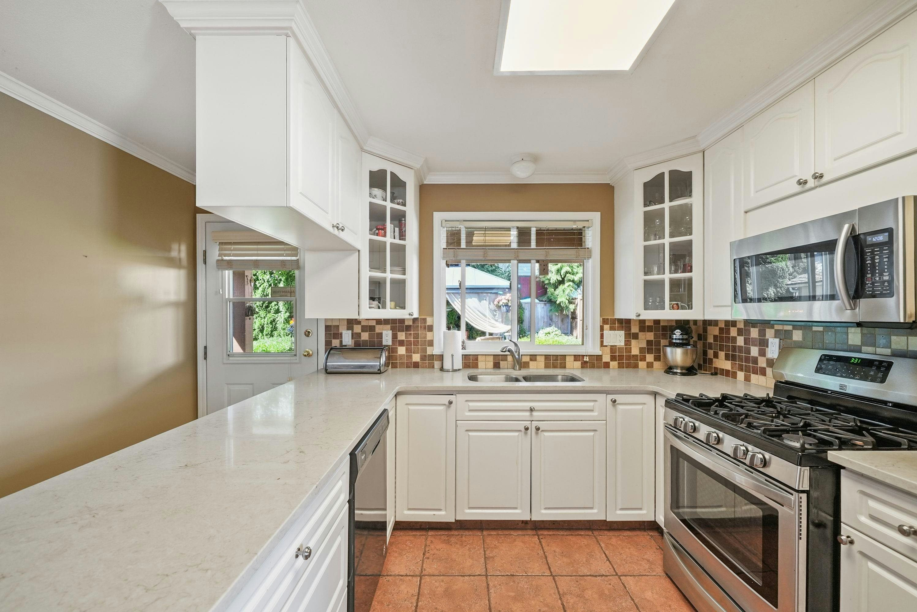 18555 57 Avenue, Surrey, BC, V3S 7T1 - 7