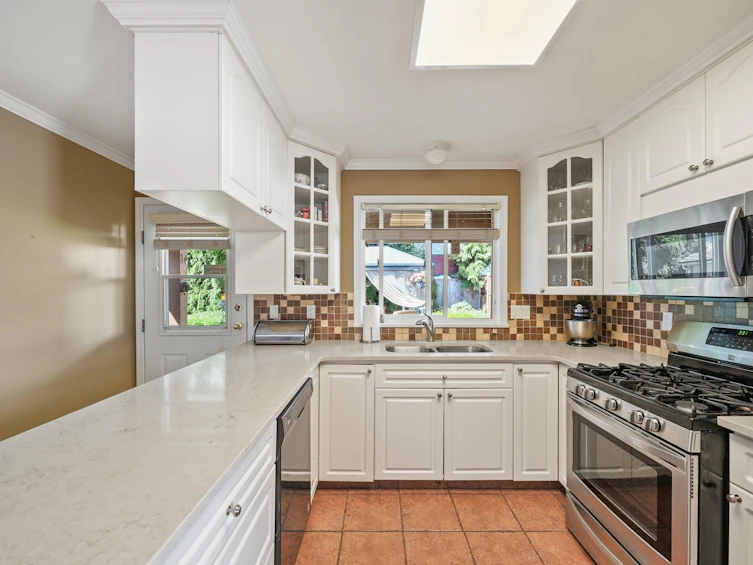 18555 57 Avenue, Surrey, BC, V3S 7T1 - 7
