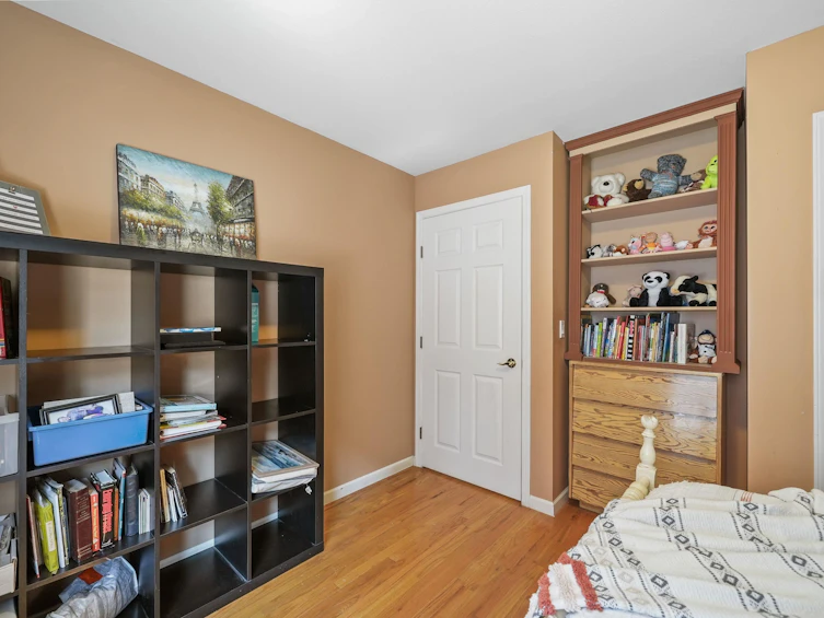 18555 57 Avenue, Surrey, BC, V3S 7T1 - 18