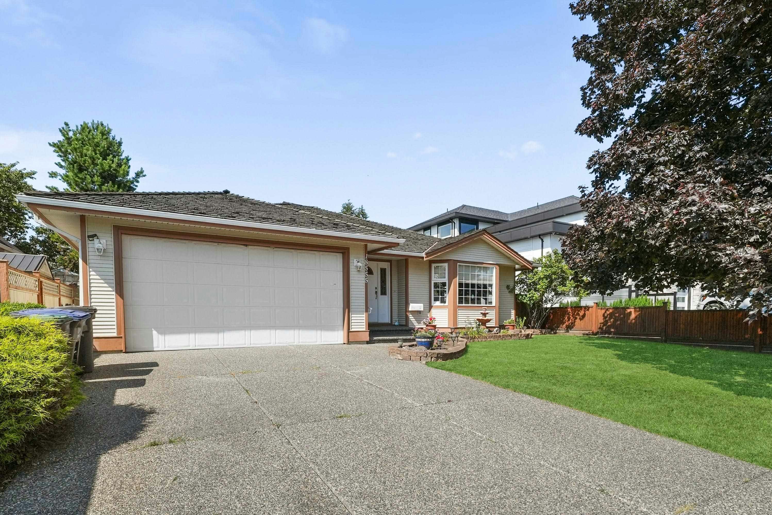 18555 57 Avenue, Surrey, BC, V3S 7T1