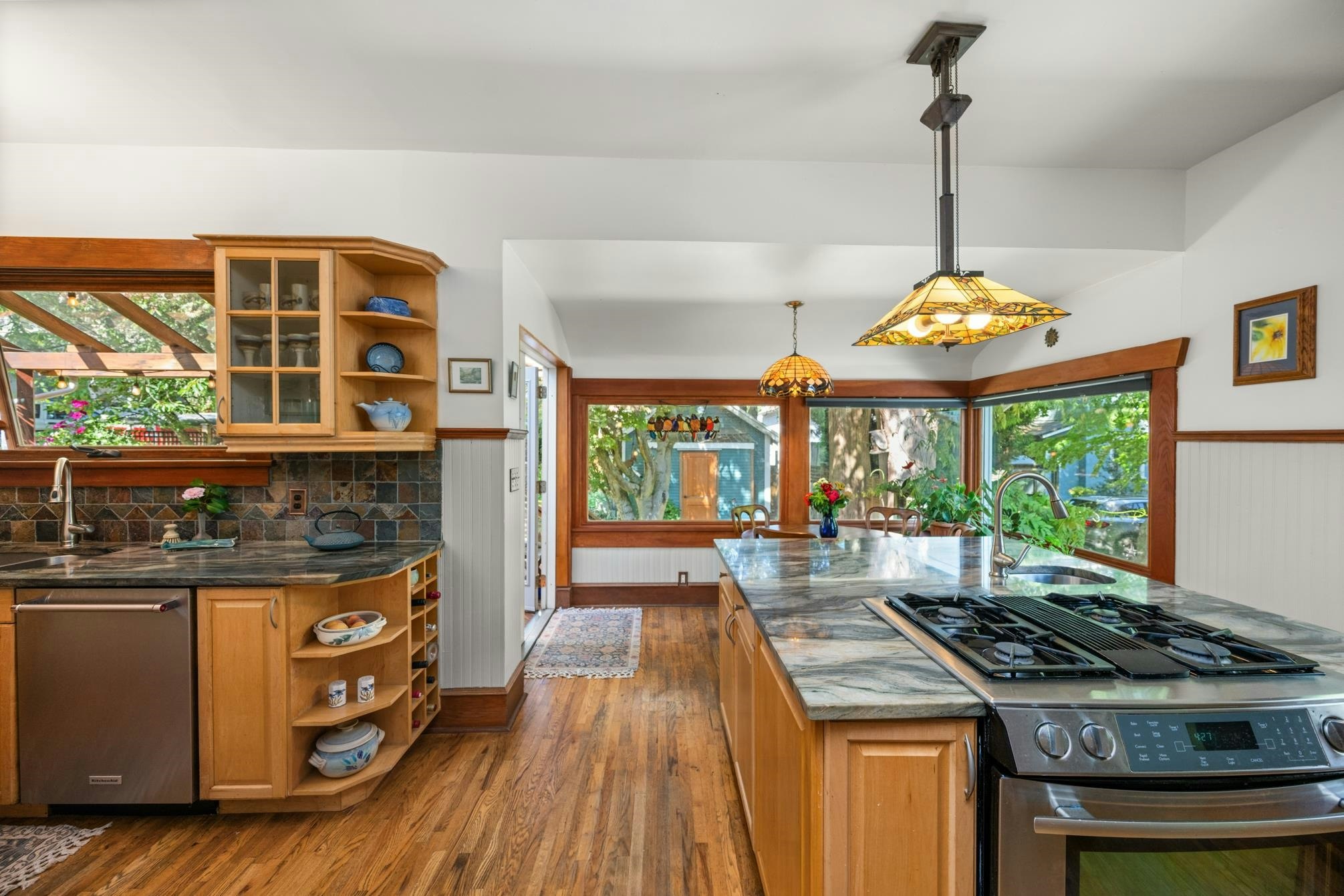 207 Eighth Street, New Westminster, BC, V3M 3P8 - 8