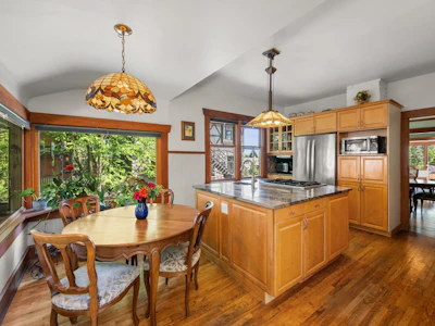 207 Eighth Street - 5