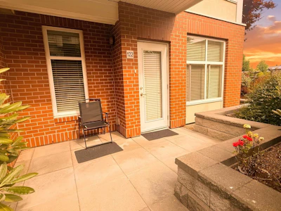 122-15956 86a Avenue - 2