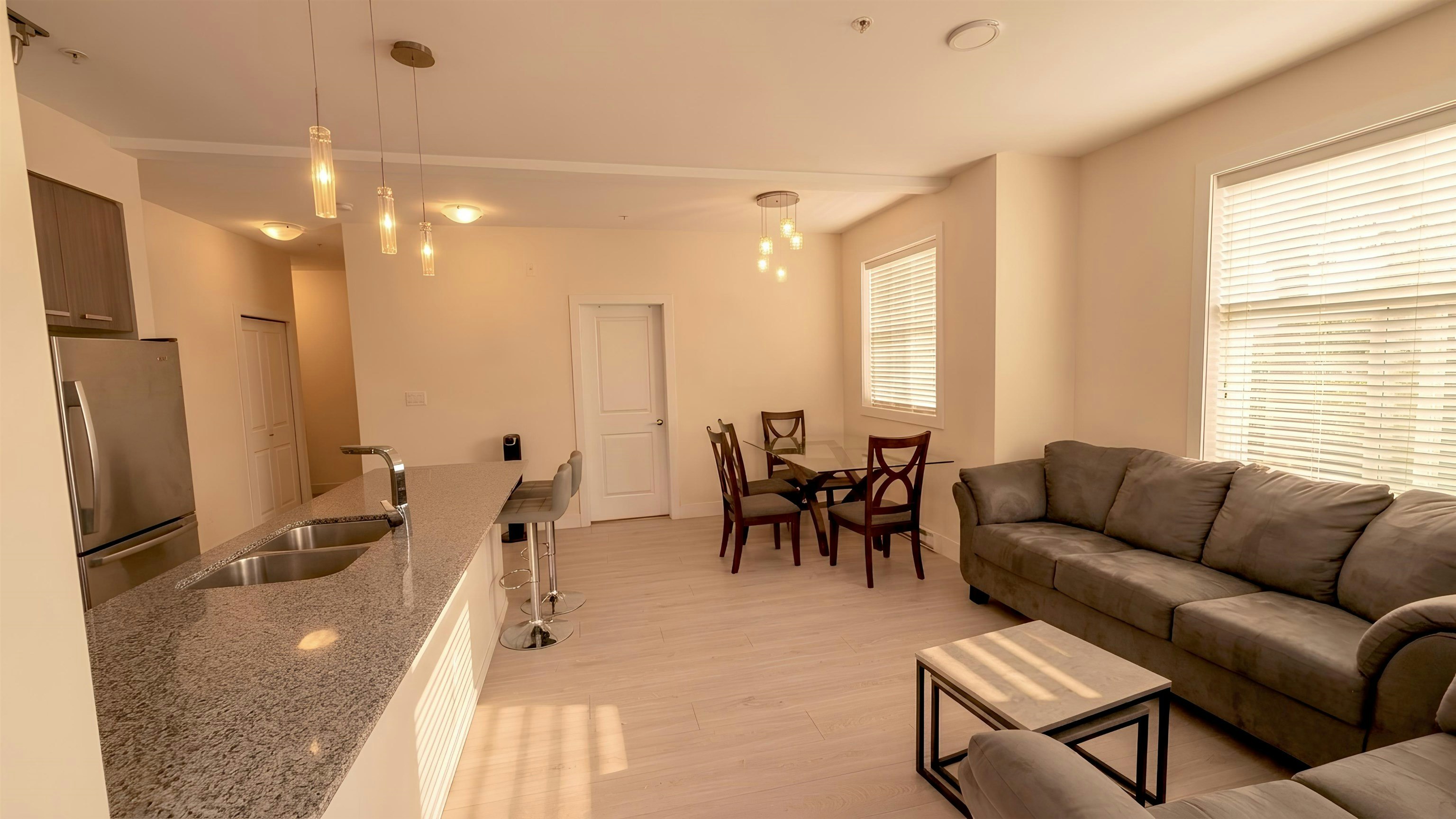 122-15956 86a Avenue - 3