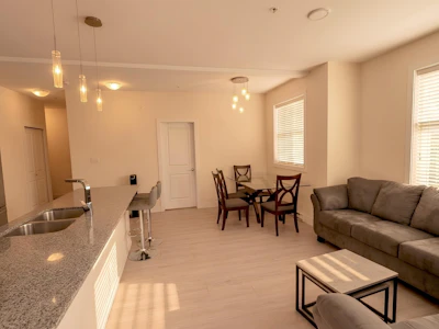 122-15956 86a Avenue - 3