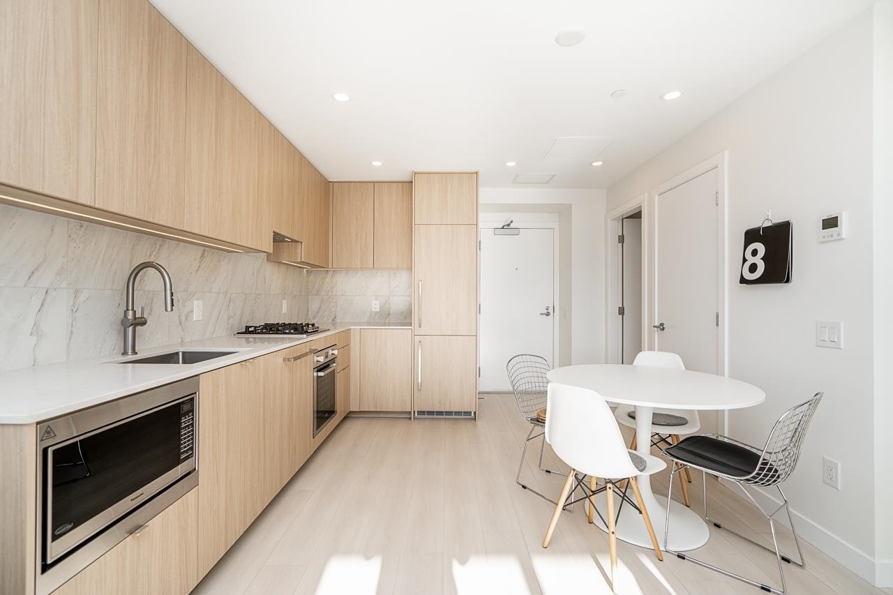 1603-626 Claremont Street - 3