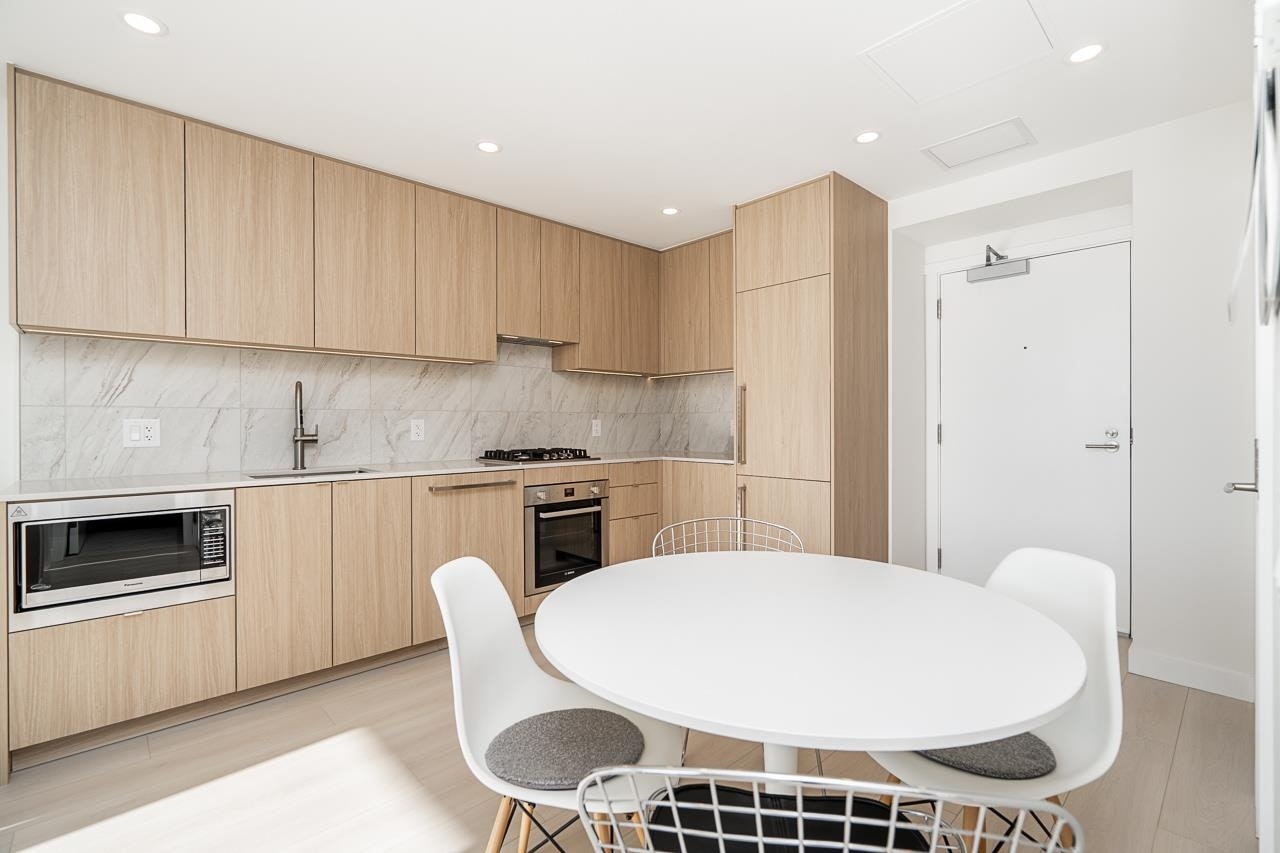 1603-626 Claremont Street - 4